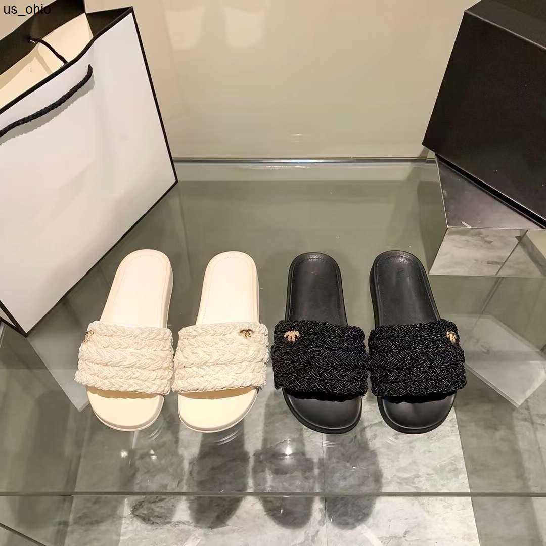 Slippers Women Slides channel Designer sandals slipper High version small fragrance pearl slippers women wear fashionable and versatile flat bottom o J230520, Black
Slippers Women Slides channel Designer sandals slipper High version small fragrance pearl slippers women wear fashionable and versatile flat bottom o J230520, Black