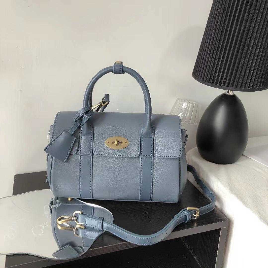 Lily Mulberries Early Spring New Product Falling Pattern One Shoulder Crossbody Genuine Leather Handheld Version Boston Cross border Women's Bag, Black
Lily Mulberries Early Spring New Product Falling Pattern One Shoulder Crossbody Genuine Leather Handheld Version Boston Cross border Women's Bag, Black