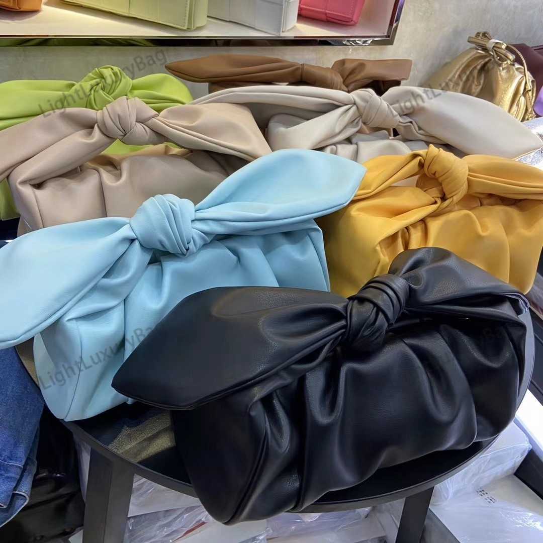 2023 New Spring Summer Bow Ribbon Handheld Pleated Cloud Bag Single Shoulder Oblique Straddle Handheld Versatile Handbag, Light green8
2023 New Spring Summer Bow Ribbon Handheld Pleated Cloud Bag Single Shoulder Oblique Straddle Handheld Versatile Handbag, Light green8