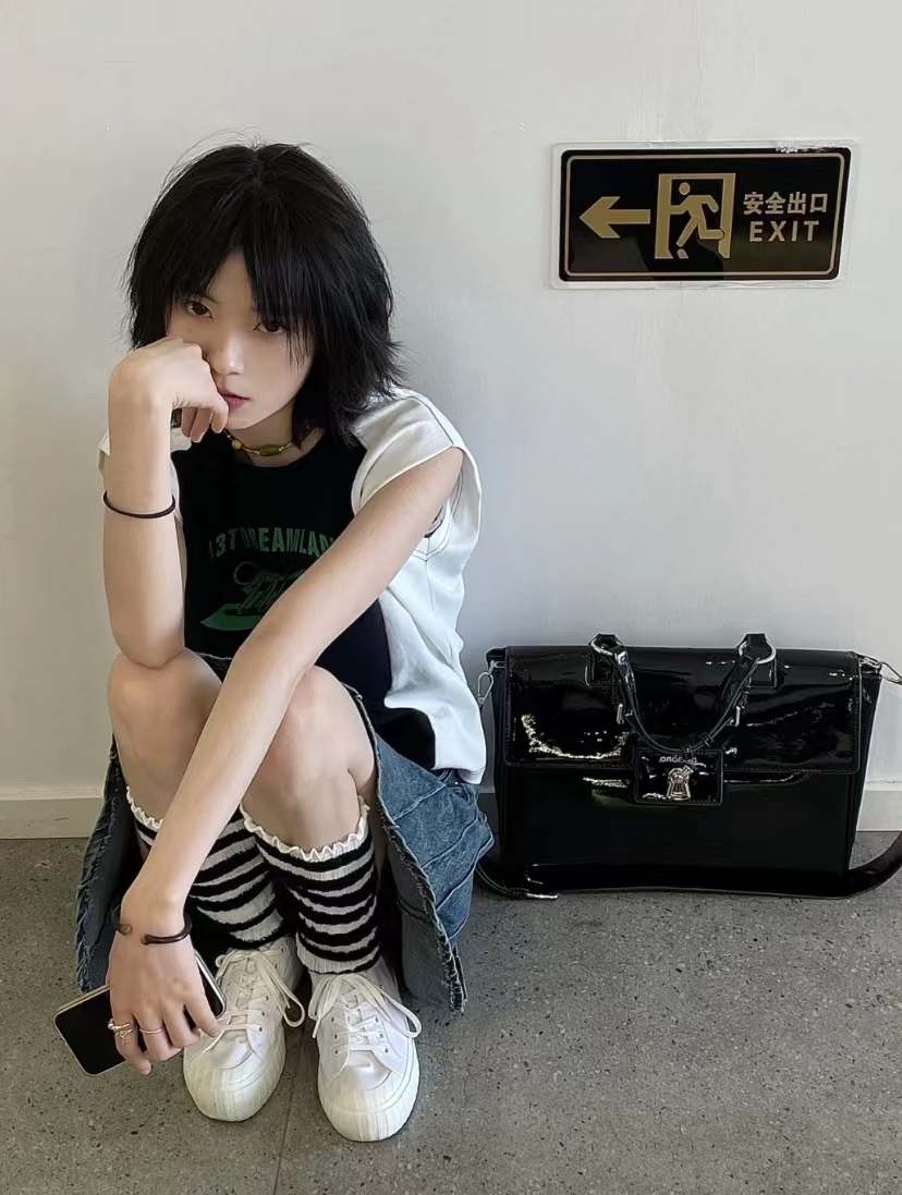 Briefcases Trendy Female Briefcase Cool Patent Leather Shoulder Laptop Bag Women Large Capacity Messenger Bag Big Handbags 230520