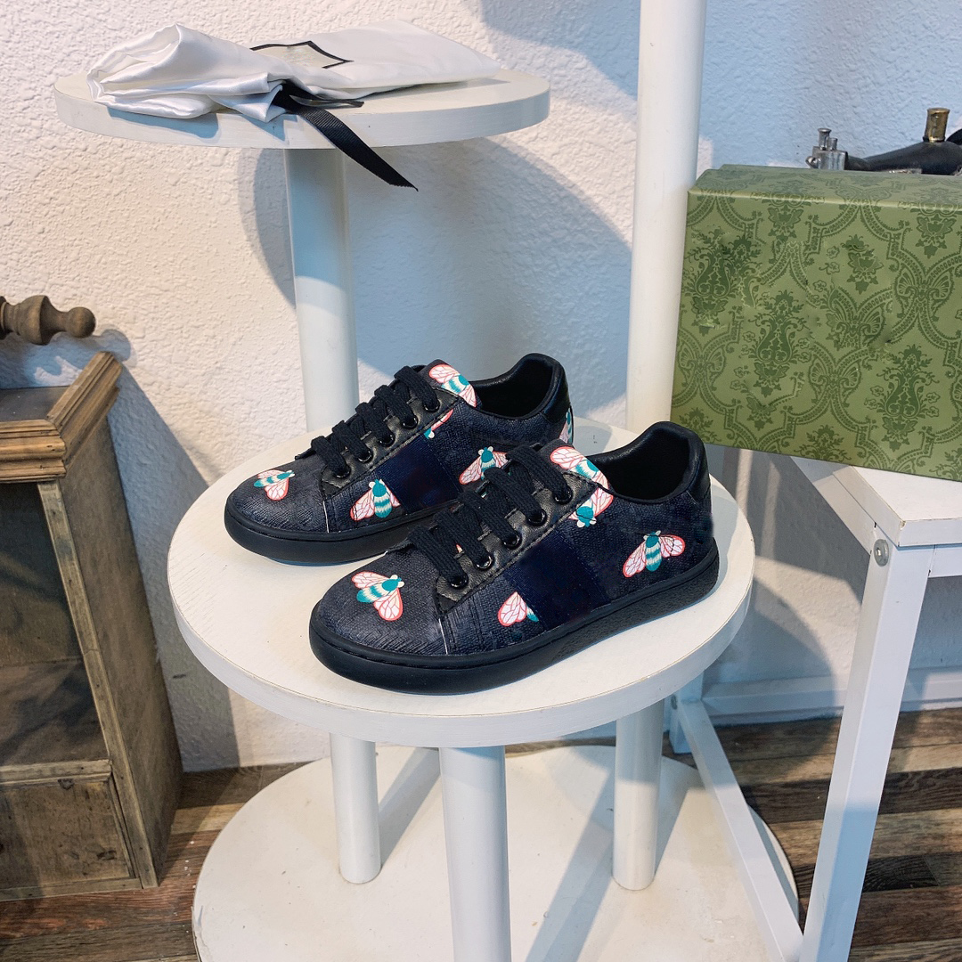 Kids designer toddlers classic kids bee little white shoes lace-up flat skateboard running shoes
Kids designer toddlers classic kids bee little white shoes lace-up flat skateboard running shoes