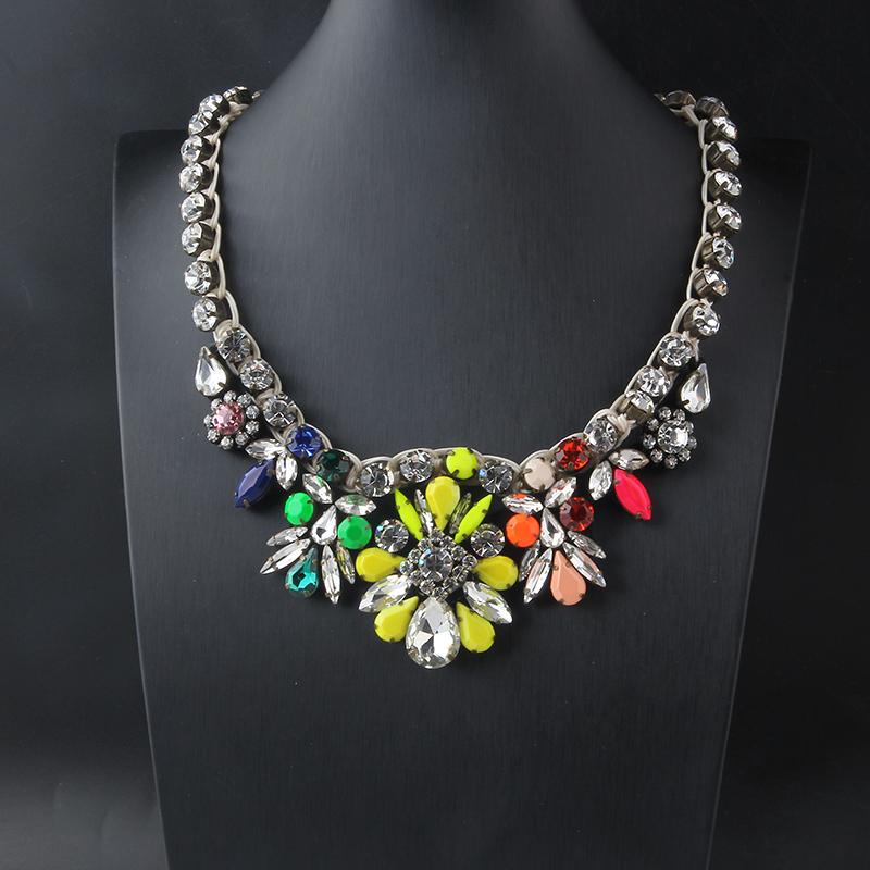 Necklaces Shourouk Vintage High Qulity Fashion Necklaces Choker Statement Necklace Pendant Flower Crystal Women Luxury Jelwery 311
Necklaces Shourouk Vintage High Qulity Fashion Necklaces Choker Statement Necklace Pendant Flower Crystal Women Luxury Jelwery 311