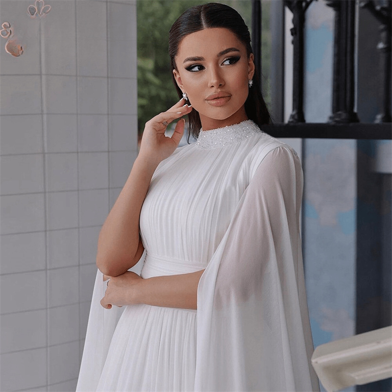 Stunning White Dubai Arabic Wedding Dress 2023 With Cape Clock High Neck Pleat Beaded Beach Chiffon Bridal Gowns Chic Country vestidos de novia robe d
