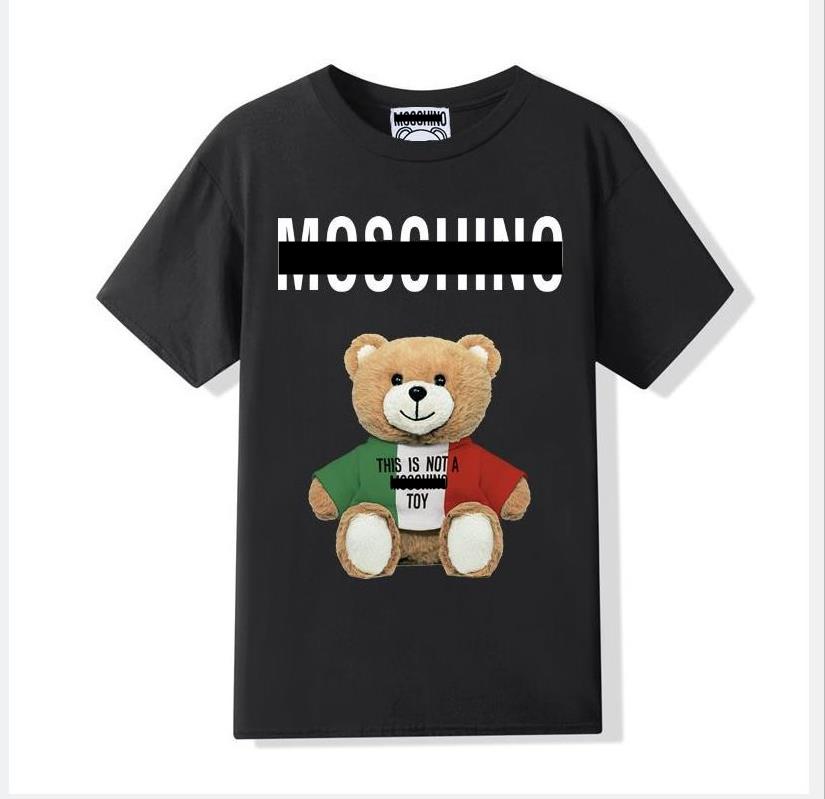2023 Moschino Designer high-grade women's cotton T-shirt men's and women's style crewneck short sleeve T-shirt fashion print loose short sleeve T-shirt moschino c1, A+
2023 Moschino Designer high-grade women's cotton T-shirt men's and women's style crewneck short sleeve T-shirt fashion print loose short sleeve T-shirt moschino c1, A+