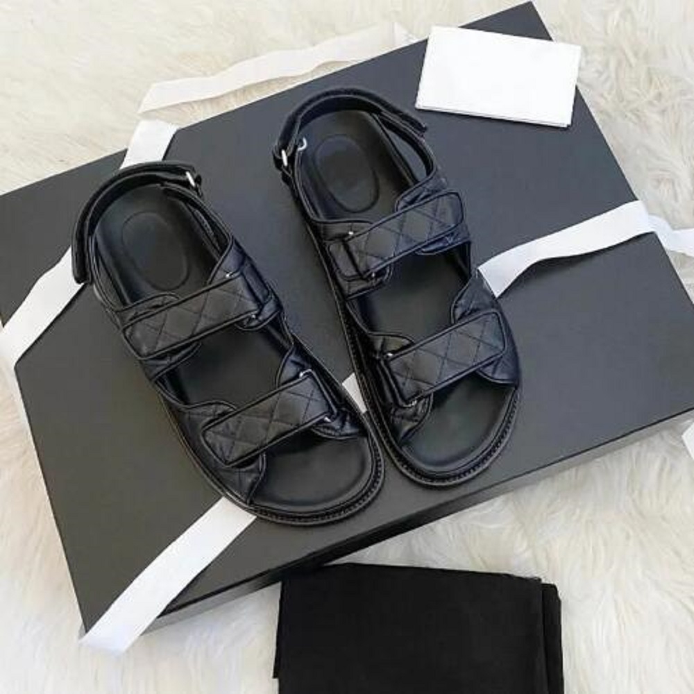 Eur35-42 Women Ladies Sandals Designer Calfskin Dad Sandals Platform Quilted Sandla Slides Fashion Buckle Ankle Strap Beach Shoes Luxury Plate-forme, #533
Eur35-42 Women Ladies Sandals Designer Calfskin Dad Sandals Platform Quilted Sandla Slides Fashion Buckle Ankle Strap Beach Shoes Luxury Plate-forme, #533