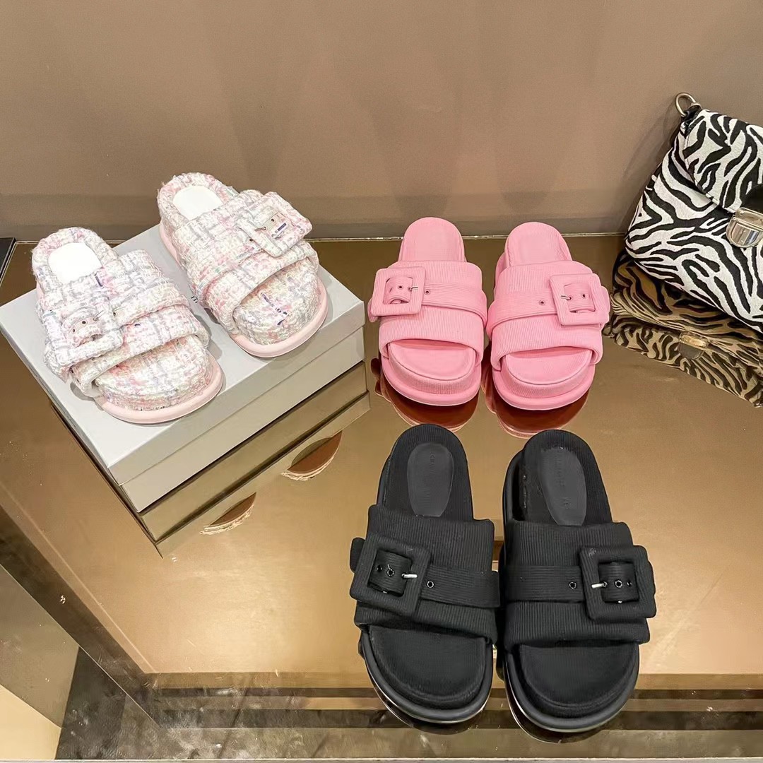 2023 New Women's Slippers Thick Sole Square Button Open Toe Casual Sandals Elevated Slim Fashion Women's Shoes for Outwear
2023 New Women's Slippers Thick Sole Square Button Open Toe Casual Sandals Elevated Slim Fashion Women's Shoes for Outwear