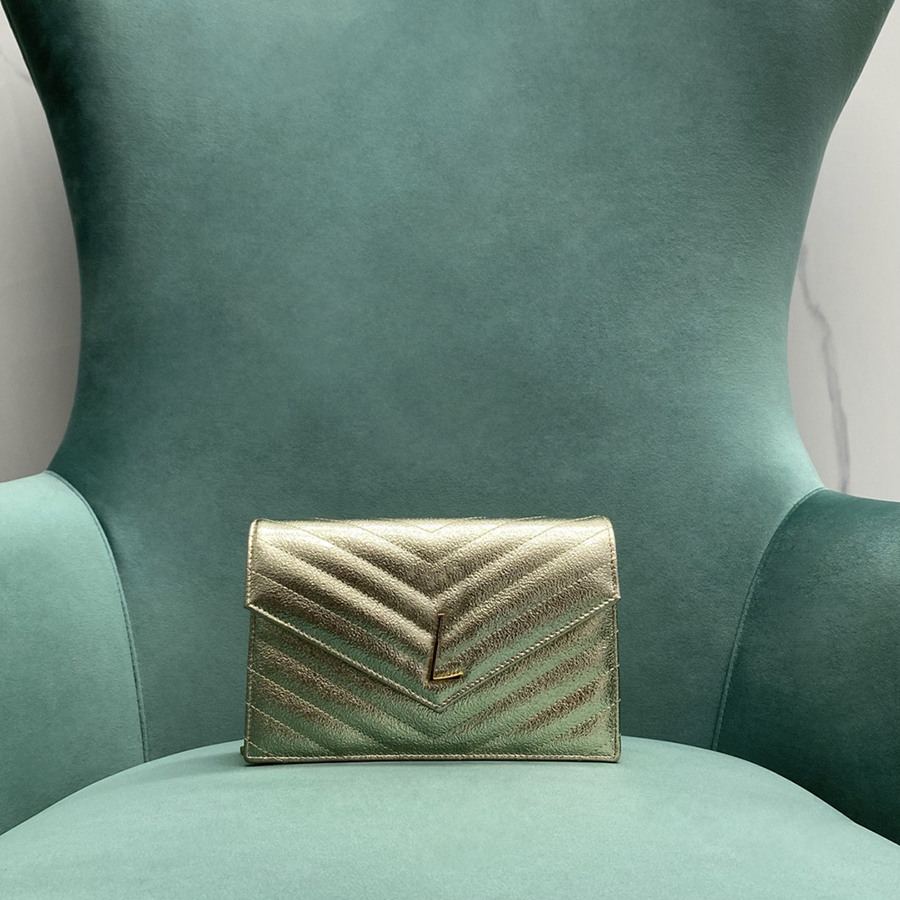 10A TOP quality designer Envelope bag 19cm small crossbody bags genuine leather shoulder handbag With box Y035 
10A TOP quality designer Envelope bag 19cm small crossbody bags genuine leather shoulder handbag With box Y035