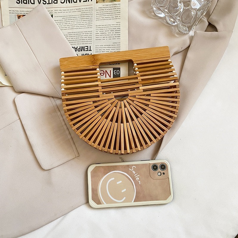 Waist Bags Half Moon Wooden Shoulder Crossbody for Women Bamboo Woven Summer Beach Straw Bag Rattan Small Phone Purse 230520