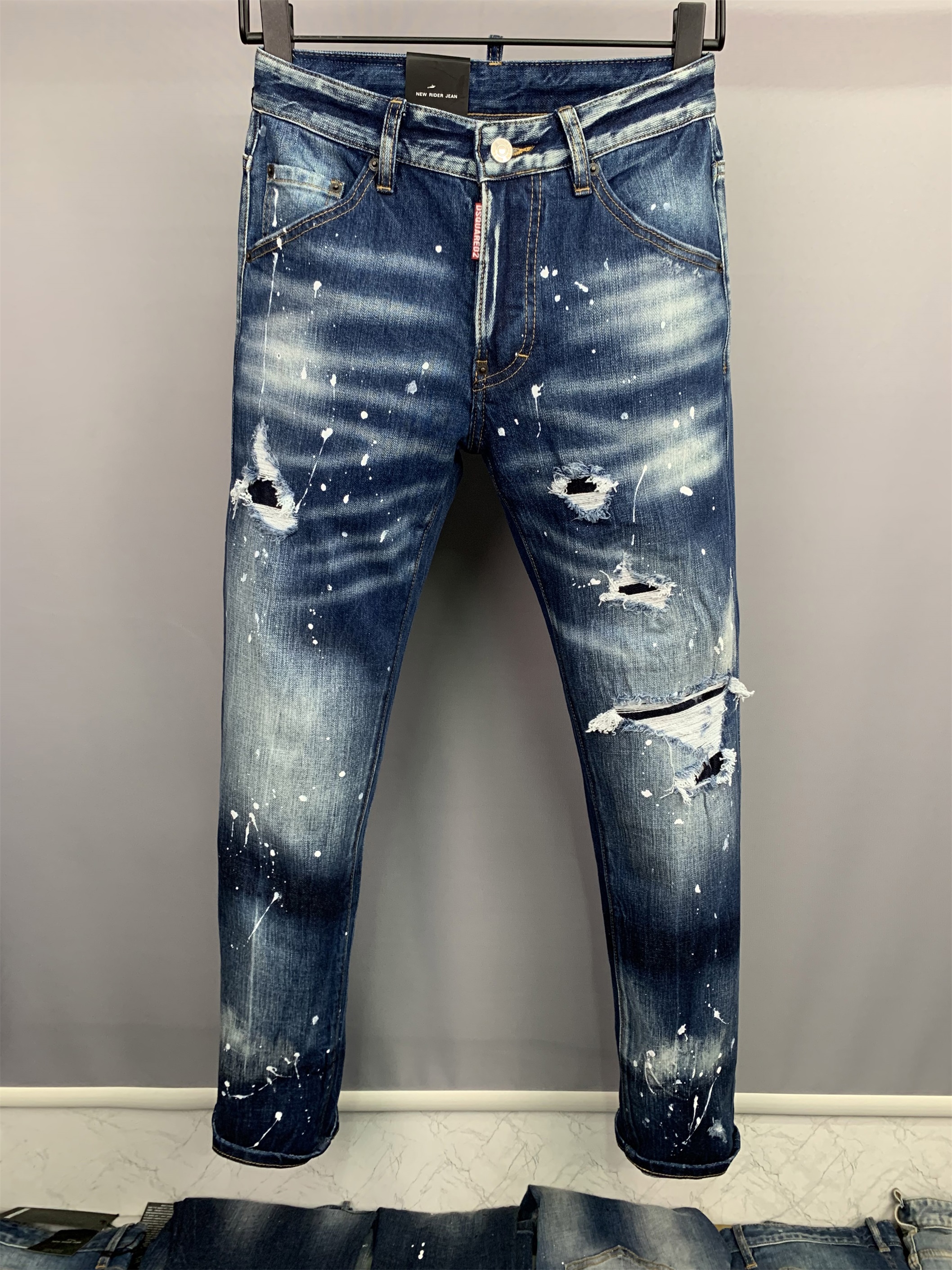 New fashion dsquared2 dsq2 d2 icon brand European Italy Men's slim dsq jeans pants mens denim trousers zipper blue hole Pencil Pants jeans for men 9868, Multi
New fashion dsquared2 dsq2 d2 icon brand European Italy Men's slim dsq jeans pants mens denim trousers zipper blue hole Pencil Pants jeans for men 9868, Multi