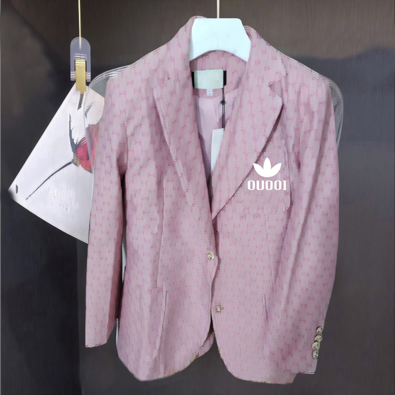 B1688 fashion women suit designer clothes blazers Double G spring new released tops
B1688 fashion women suit designer clothes blazers Double G spring new released tops