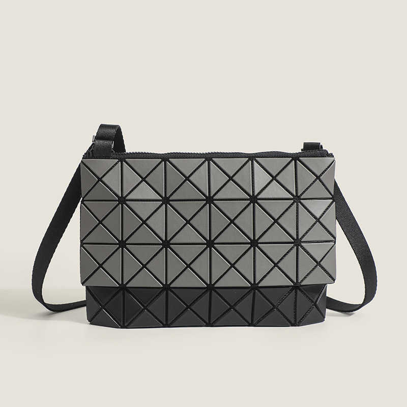 Brands Minimalist Same Style Geometric Diamond Checker Colored Kangaroo Bag Single Shoulder Crossbody Bag Folding Women's Bag Pillow Bag, Blue and green
Brands Minimalist Same Style Geometric Diamond Checker Colored Kangaroo Bag Single Shoulder Crossbody Bag Folding Women's Bag Pillow Bag, Blue and green