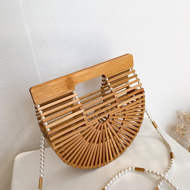 Waist Bags Half Moon Wooden Shoulder Crossbody for Women Bamboo Woven Summer Beach Straw Bag Rattan Small Phone Purse 230520