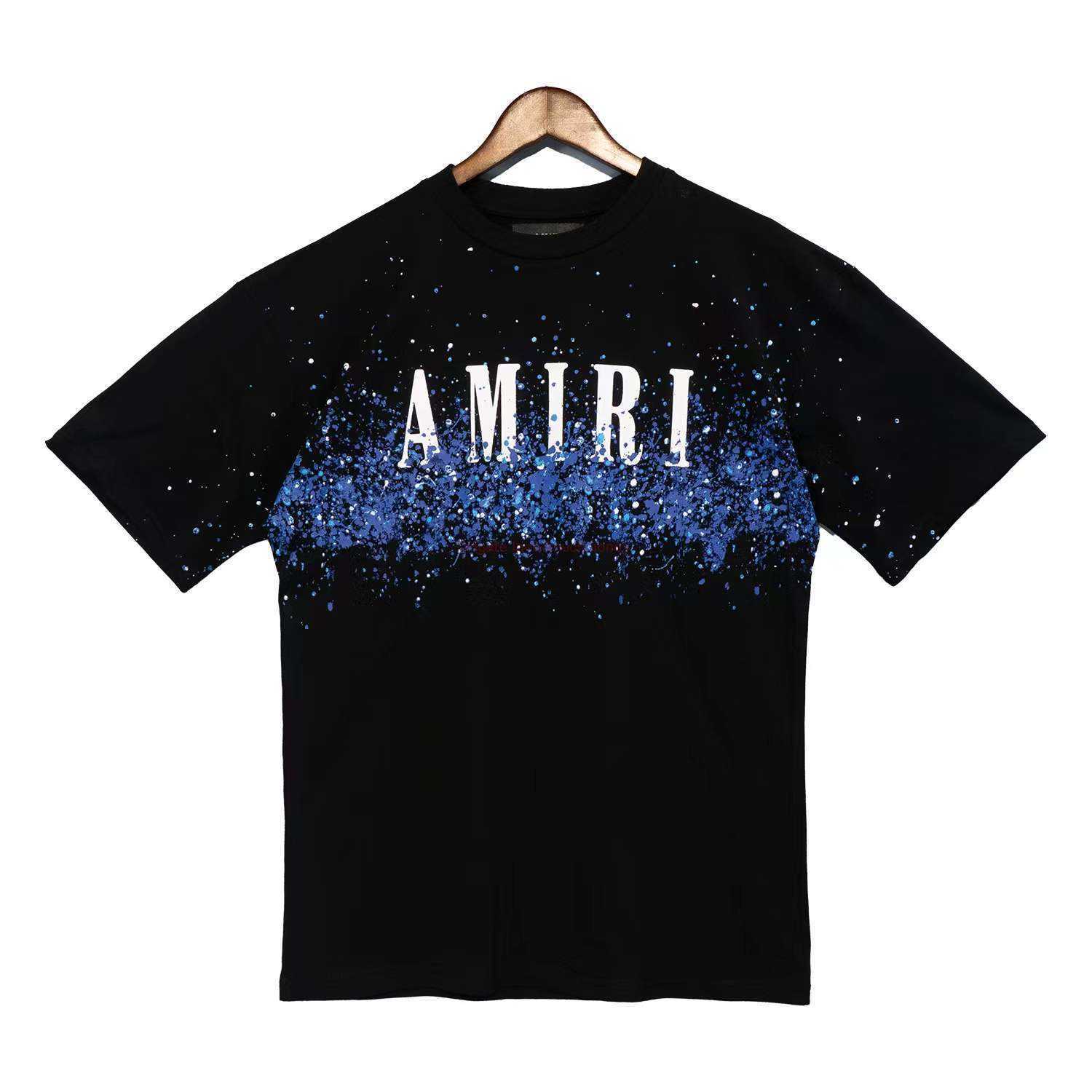 Designer Fashion Clothing Amires Tees Am Tshirt Amies Tide Brand Stars All Over the Sky Spray Letter Short Sleeve Casual Loose Mens Womens Cotton Tshirt Luxury Casual, Black 2117#
Designer Fashion Clothing Amires Tees Am Tshirt Amies Tide Brand Stars All Over the Sky Spray Letter Short Sleeve Casual Loose Mens Womens Cotton Tshirt Luxury Casual, Black 2117#