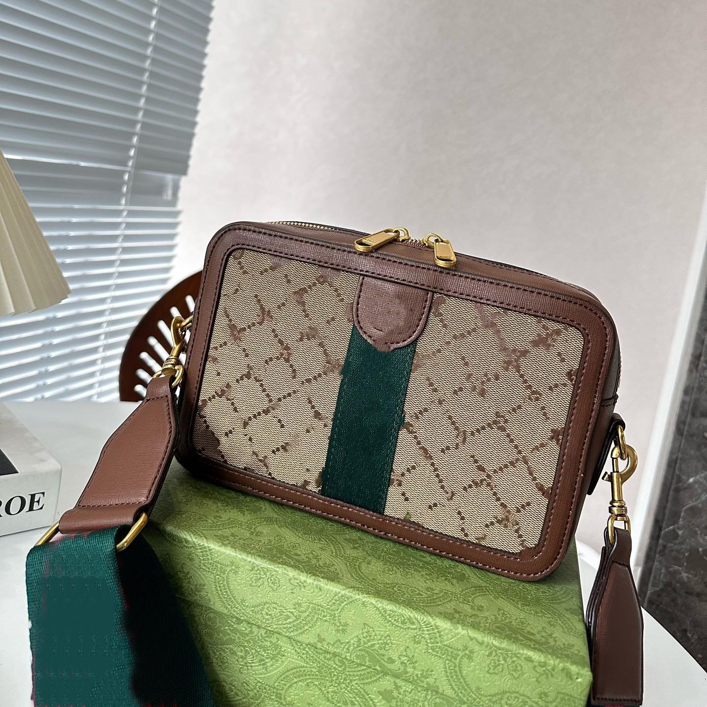 Designer crossbody bag for men women Bumbag Waist Bags Unisex fanny pack Messenger Fashion Luxury top-grade Leather Shoulder Bag Tote
Designer crossbody bag for men women Bumbag Waist Bags Unisex fanny pack Messenger Fashion Luxury top-grade Leather Shoulder Bag Tote