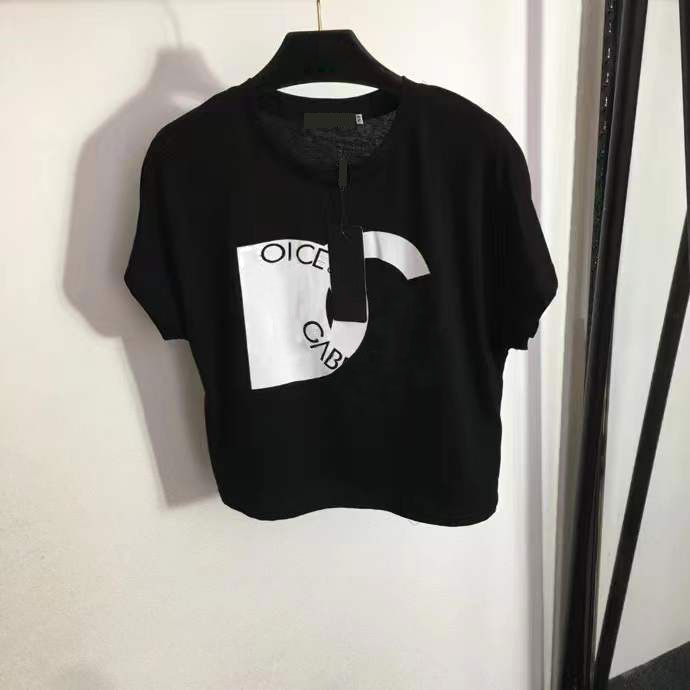 2023 Summer Casual Tshirt Designer Clothes Women Letter T Shirt Short Sleeve Cotton Solid White black Neck Letter Print Crop Top Tee Female Casual Loose Streets -L
2023 Summer Casual Tshirt Designer Clothes Women Letter T Shirt Short Sleeve Cotton Solid White black Neck Letter Print Crop Top Tee Female Casual Loose Streets -L