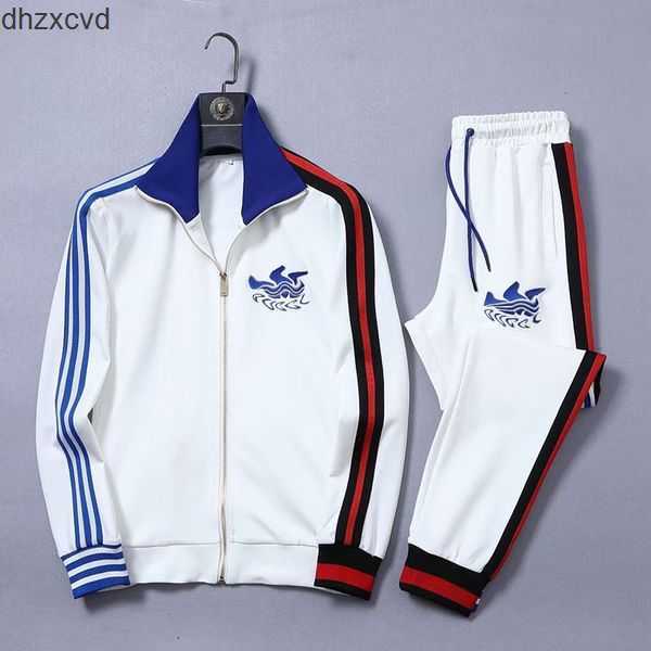Men Women tracksuits two pieces set jacket pants with letters and strips printed BFIT
Men Women tracksuits two pieces set jacket pants with letters and strips printed BFIT