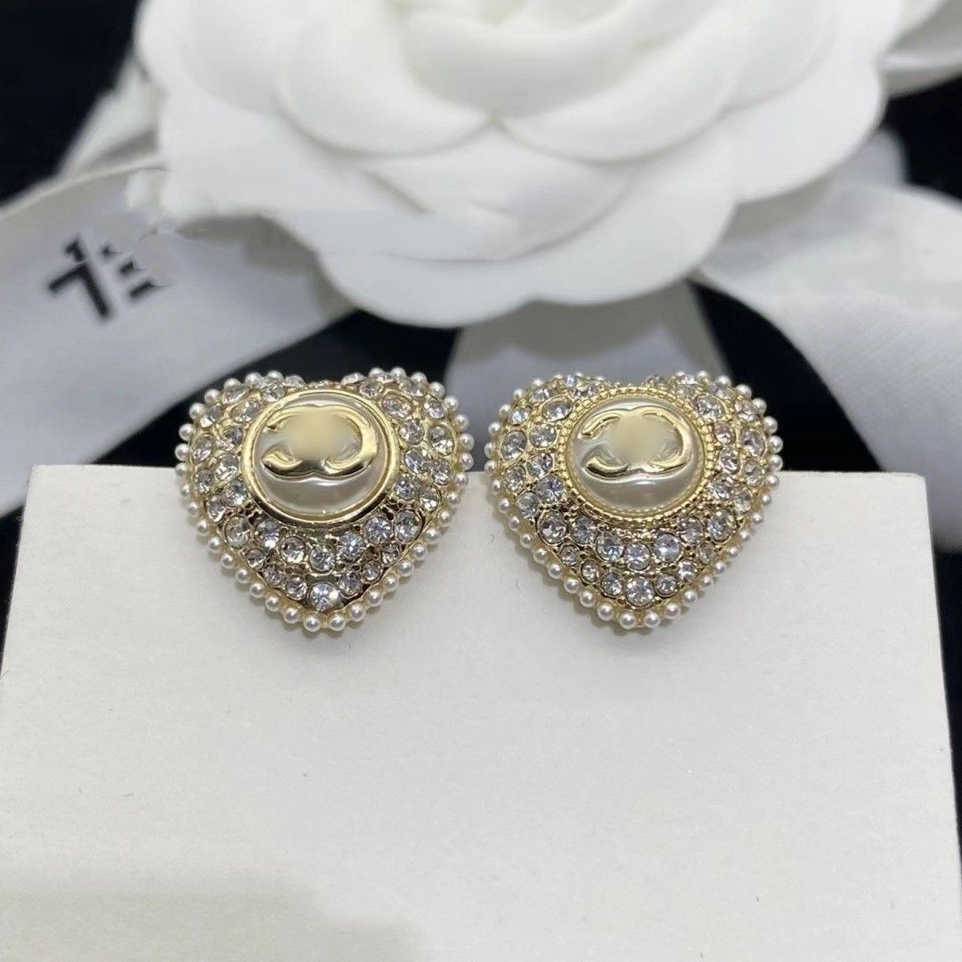 9 color 18K Gold balck Designer Letters Stud round Earring Crystal Geometric Luxury Brand Women Rhinestone Pearl Wedding Party
9 color 18K Gold balck Designer Letters Stud round Earring Crystal Geometric Luxury Brand Women Rhinestone Pearl Wedding Party