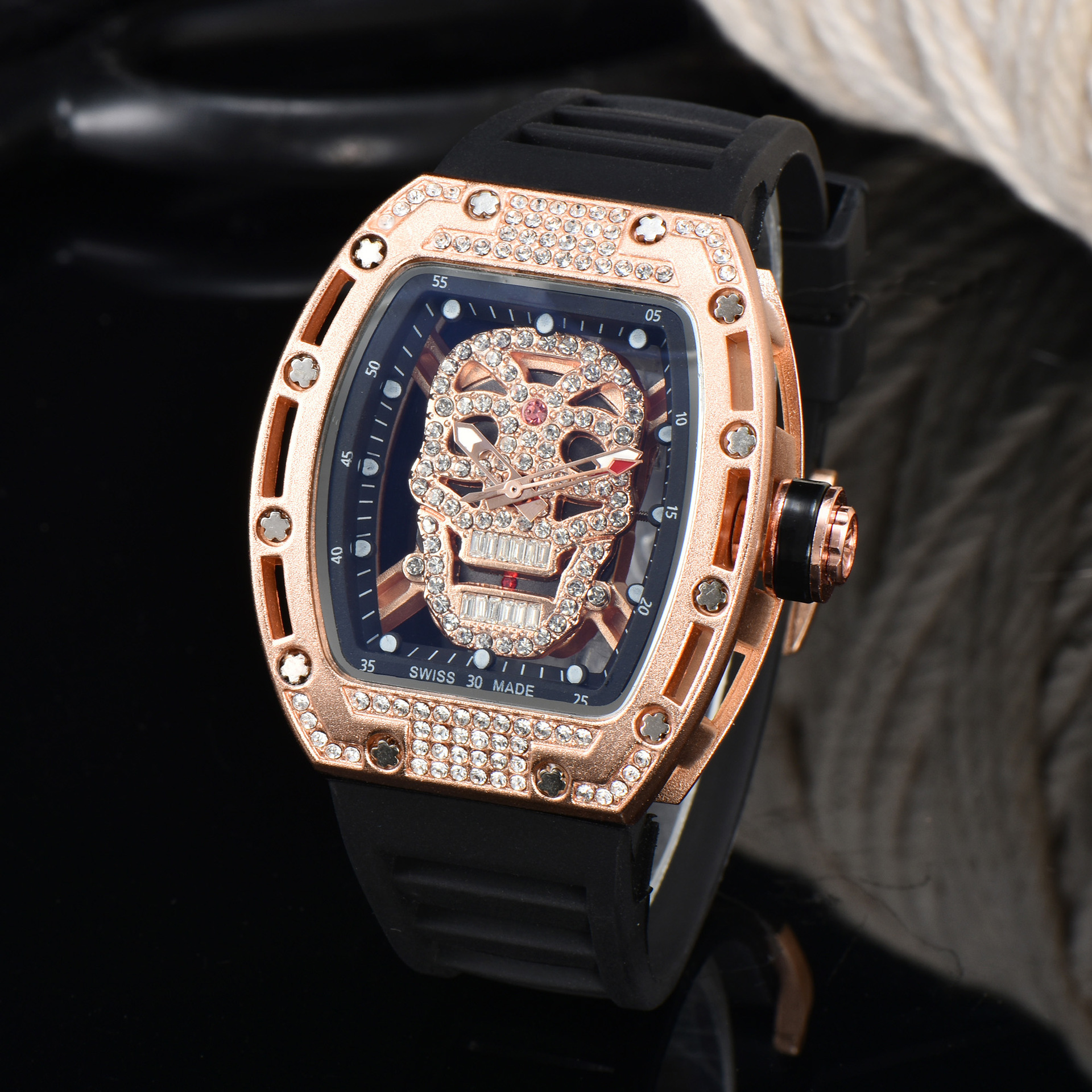 Fashion Personality Transparent Bottom Retro Sports Gear Wheel Quartz Watch Alloy Diamond Pu Strap Quartz Watch, Black
Fashion Personality Transparent Bottom Retro Sports Gear Wheel Quartz Watch Alloy Diamond Pu Strap Quartz Watch, Black