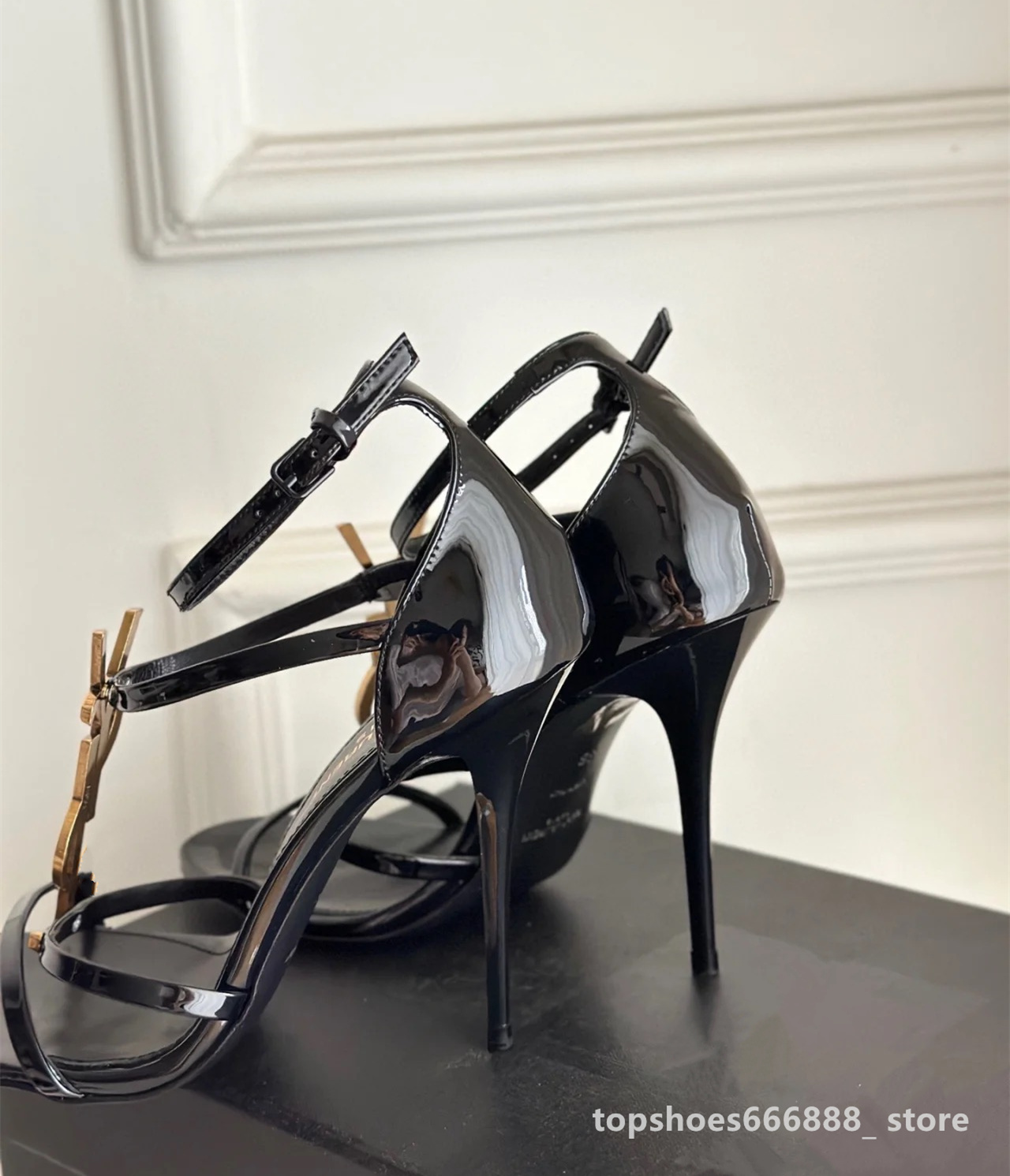 2023 New Buckle Sexy High-heel Sandals lsy Paris Brand designer High Heels Thick Heels 8cm Black Luxury Slide Womens Open Toe Sandals Women shoes, T9 high quality + fast delivery
2023 New Buckle Sexy High-heel Sandals lsy Paris Brand designer High Heels Thick Heels 8cm Black Luxury Slide Womens Open Toe Sandals Women shoes, T9 high quality + fast delivery