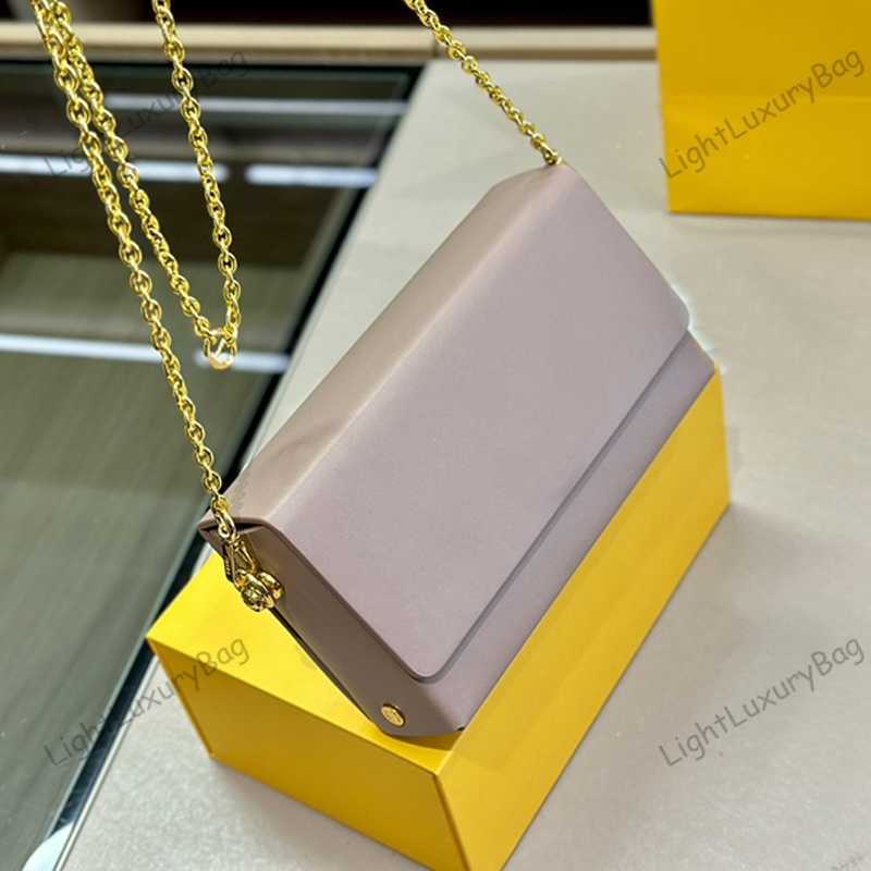 Fashion Chain Evening Bag Designer Alligator Crossbody Bags 5A High Quality Leather Shoulder Purse First Meeting F Elegant Messenger Wallet Classic Purses 230522, Style2 alligator white
Fashion Chain Evening Bag Designer Alligator Crossbody Bags 5A High Quality Leather Shoulder Purse First Meeting F Elegant Messenger Wallet Classic Purses 230522, Style2 alligator white