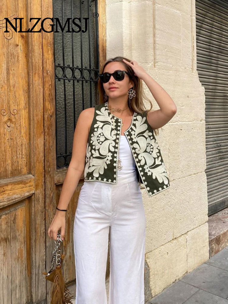 Women s Vests Nlzgmsj Vintage Flower Embroidery Vest Jacket 2023 Summer V Neck Cardigan Shirts Boho Loose Female Tops 230522