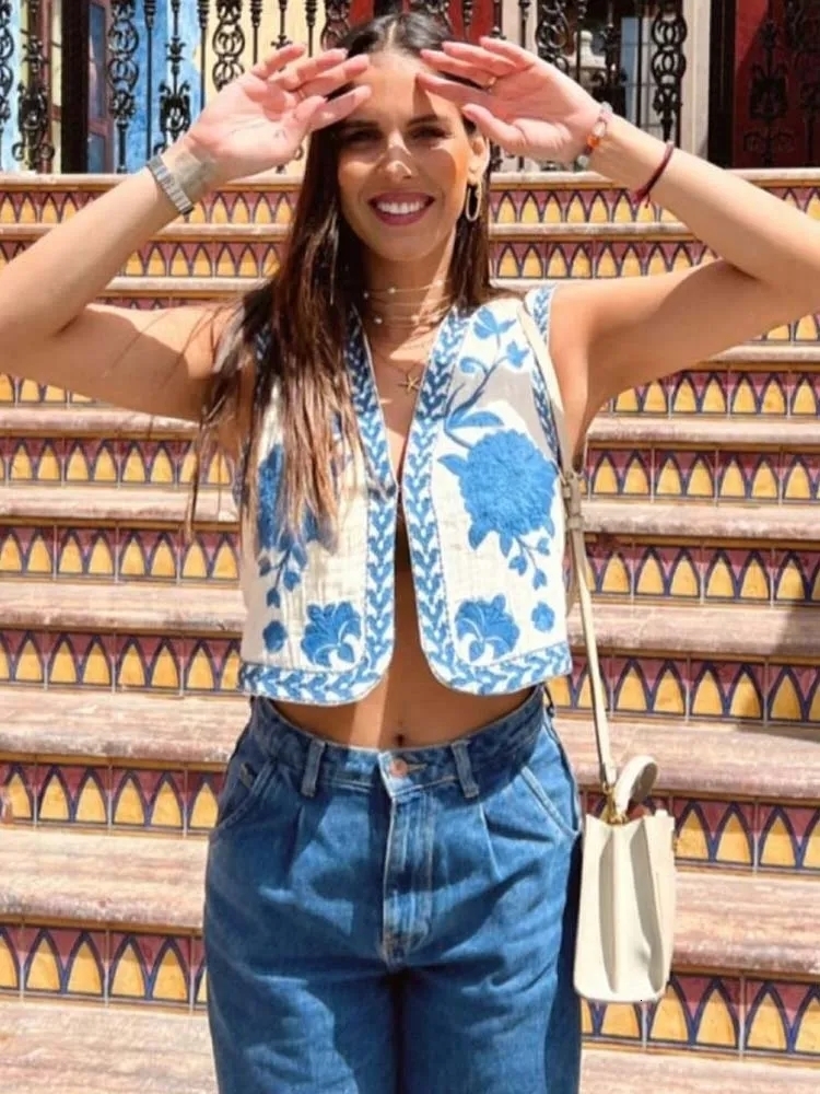 Women s Vests Nlzgmsj Vintage Flower Embroidery Vest Jacket 2023 Summer V Neck Cardigan Shirts Boho Loose Female Tops 230522