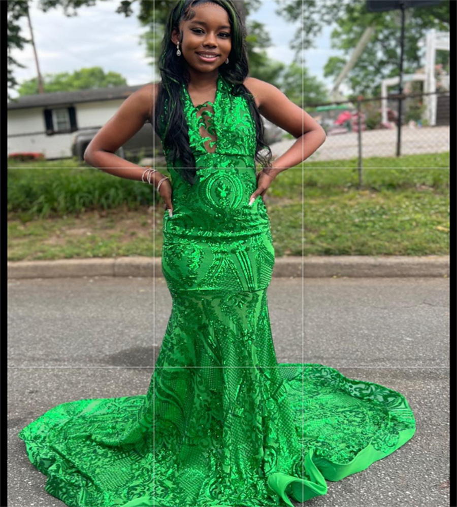 Sparkly Green Sequin Prom Dress 2023 Black Girls Glitter V Neck Mermaid Evening Gowns Elegant Formal Dance Formal Occasion Dress robe de soiree vestid