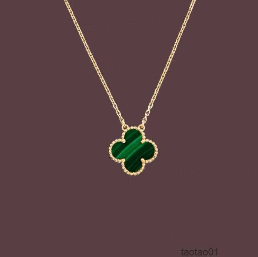 Fashion Pendant Necklaces for Women Elegant 4/four Leaf Clover Locket Necklace Highly Quality Choker Chains Designer Jewelry 18k Plated Gold Girls Giftv1p8
Fashion Pendant Necklaces for Women Elegant 4/four Leaf Clover Locket Necklace Highly Quality Choker Chains Designer Jewelry 18k Plated Gold Girls Giftv1p8