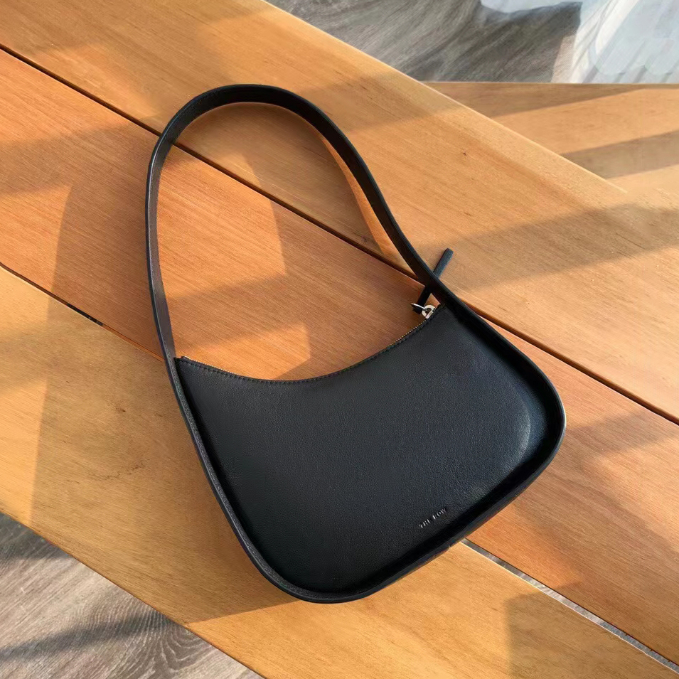 Mens Luxurys the row half moon Bag Womens fashion designer tote shoulder clutch bags hobo crossbody pochette camera bags purse Genuine Leather handbags envelope bag, Black
Mens Luxurys the row half moon Bag Womens fashion designer tote shoulder clutch bags hobo crossbody pochette camera bags purse Genuine Leather handbags envelope bag, Black