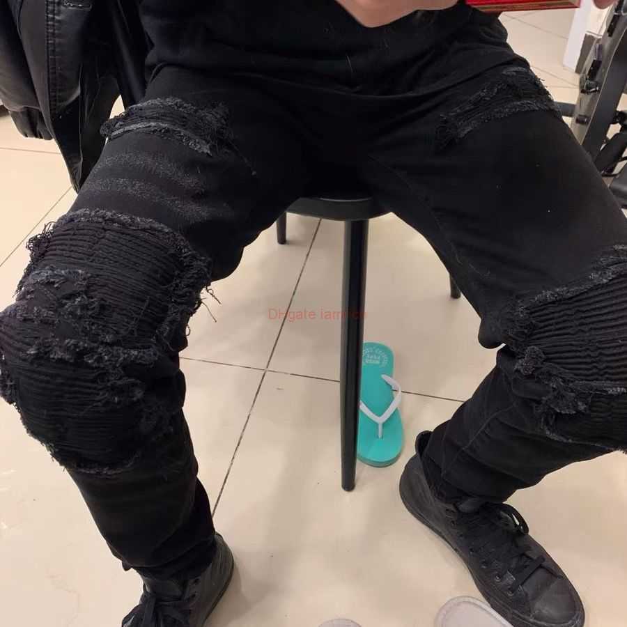 Designer Clothing Amires Jeans Denim Pants Amies Street Fashion Brand Black Hole Mens Scraped Patch Beggar Pants Elastic Slim Fit Leggings Distressed Ripped 2023
Designer Clothing Amires Jeans Denim Pants Amies Street Fashion Brand Black Hole Mens Scraped Patch Beggar Pants Elastic Slim Fit Leggings Distressed Ripped 2023