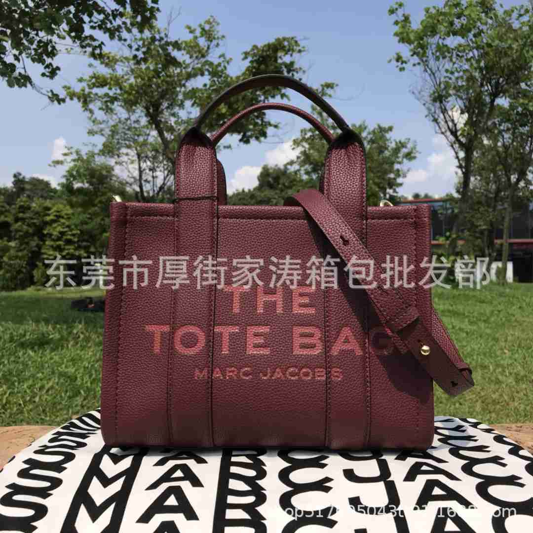 the Tote Marc Springsummer Mj New Fashion Genuine Leather Mini Tote Bag Women's Solid Handbag Litchi Pattern Jacobsbjujjocobs, White
the Tote Marc Springsummer Mj New Fashion Genuine Leather Mini Tote Bag Women's Solid Handbag Litchi Pattern Jacobsbjujjocobs, White