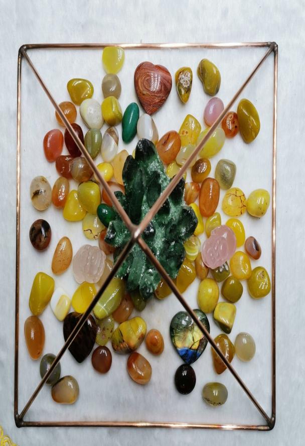 Natural Crystal Pyramid Manual Welding Copper Stainless Steel Pyramid Meditation Healing Gem Stones Pyramid Charging Crystals4577218
Natural Crystal Pyramid Manual Welding Copper Stainless Steel Pyramid Meditation Healing Gem Stones Pyramid Charging Crystals4577218