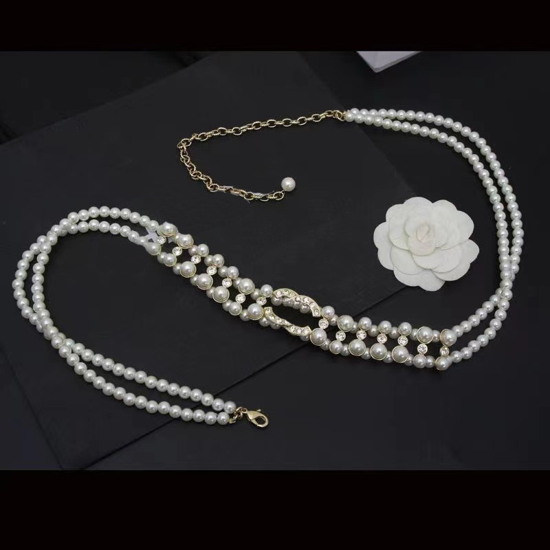 Women Luxury Pearl Chain Belt Diamond Belts Women Waistband Designer Chains Belts Letters Double Layer Belt Gold Personality Waistband, White
Women Luxury Pearl Chain Belt Diamond Belts Women Waistband Designer Chains Belts Letters Double Layer Belt Gold Personality Waistband, White