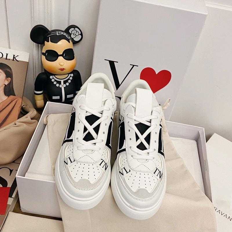 New Valentinoity small white shoes for men and women's same style lovers thick soles high height color blocking letters breathable fashionable simple and casual, Red
New Valentinoity small white shoes for men and women's same style lovers thick soles high height color blocking letters breathable fashionable simple and casual, Red