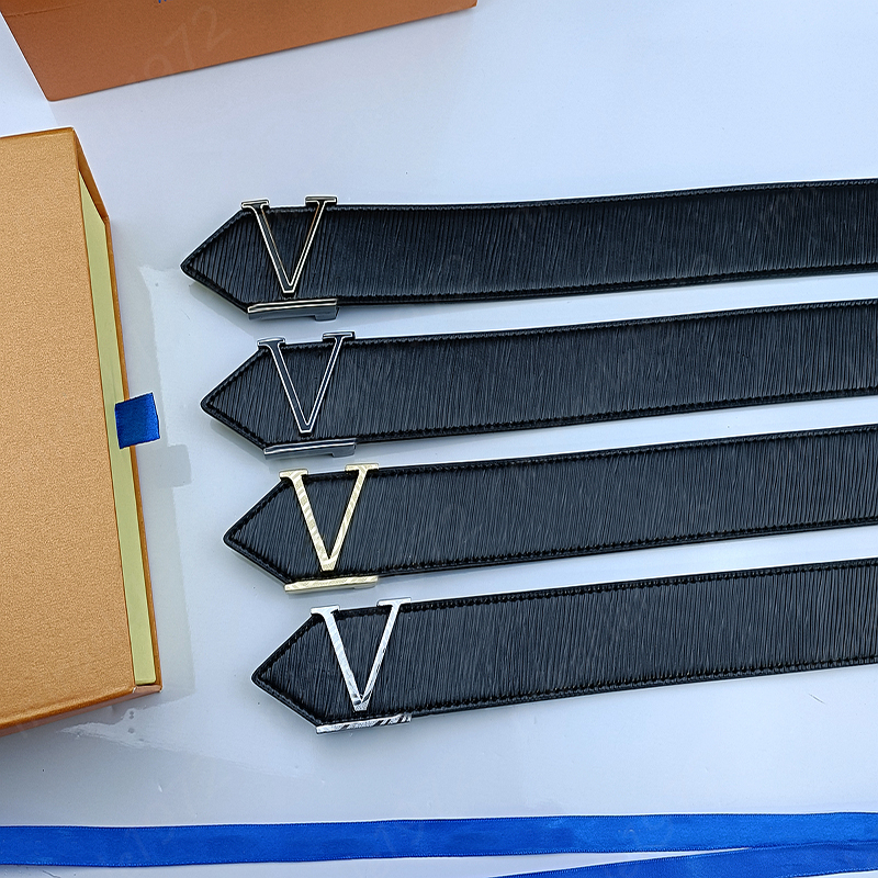 Luxury Mens Designer Belt Cowhide V Belts Fashion Water Ripple Pattern Waistband Gold Initiales Laser Printed Buckle Waistbands Width 38mm, 3.8cm
Luxury Mens Designer Belt Cowhide V Belts Fashion Water Ripple Pattern Waistband Gold Initiales Laser Printed Buckle Waistbands Width 38mm, 3.8cm