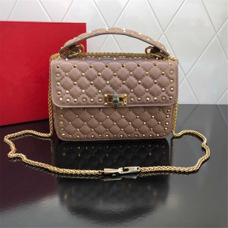 Grid Luxurys Handbags Designer Bag Diamond Crossbody Beach Sheepskin Bags Women Valentino Rivet Small Portable Leather Handbag 7RNS, Black
Grid Luxurys Handbags Designer Bag Diamond Crossbody Beach Sheepskin Bags Women Valentino Rivet Small Portable Leather Handbag 7RNS, Black