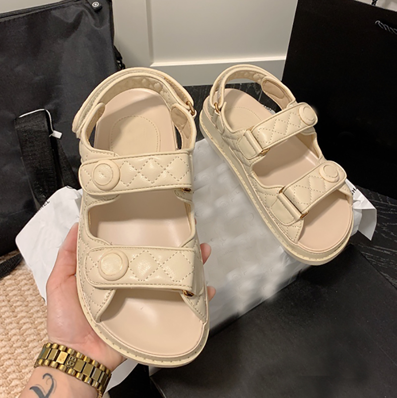 Luxury Women Ladies Sandals Quilted Summer Designer Sandles Shoes Platform Flats Low Heel Diamond Buckle Sandal Slip On Ankle Strap Beach Shose Flip Flop Slipperss
