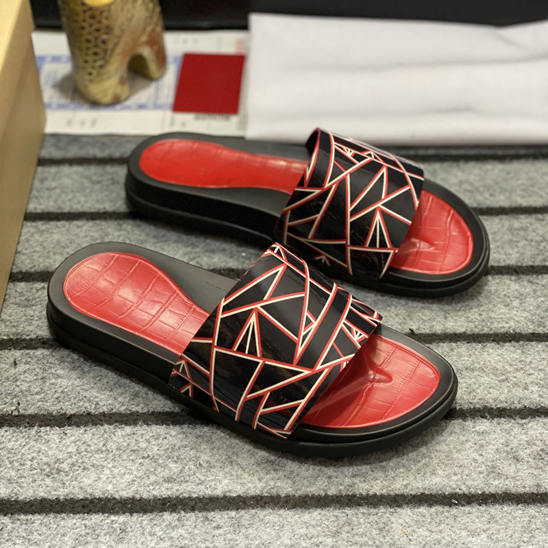 Mens Studs Slippers Flat Spikes Slide Sandal Spike Pool Slides Thick Rubber Sole Slipper Platform Mules Summer Beach Casual Fashion
Mens Studs Slippers Flat Spikes Slide Sandal Spike Pool Slides Thick Rubber Sole Slipper Platform Mules Summer Beach Casual Fashion