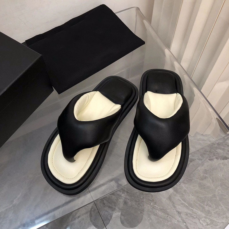 Designer Candy Color Slippers Summer Bread Sandal Comfort Slides Luxury Women Sandal Fashion Flat Bottom Flip-Flops Leisure Beach Shoes Slipper With Box, Black
Designer Candy Color Slippers Summer Bread Sandal Comfort Slides Luxury Women Sandal Fashion Flat Bottom Flip-Flops Leisure Beach Shoes Slipper With Box, Black