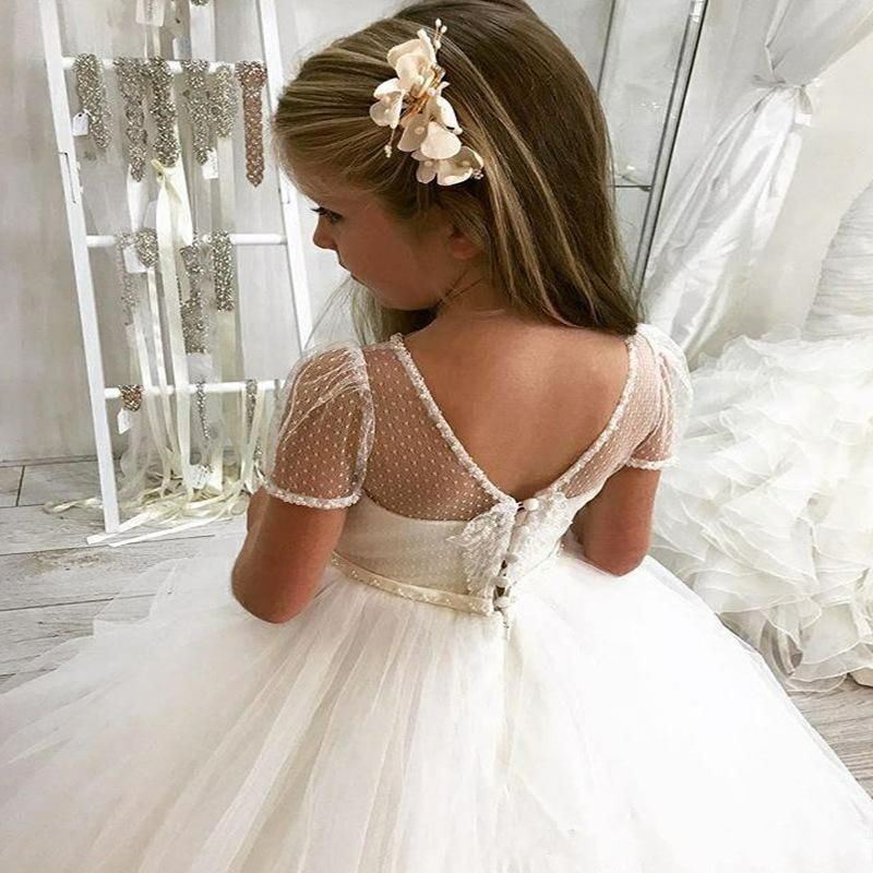 2023 White Simple Flower Girls Dresses For Weddings Jewel Neck Short Sleeves Lace Appliques Beads Long Floor Length Birthday Children Girl Pageant Gow