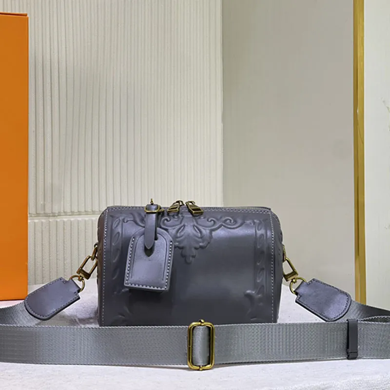 3A Designer Box Bag M44954 Cowhide Embossed 20 26cm Womens Crossbody Shoulder Pillow Bag Sac Plat Mini Purse Handbag Luxury Bag Leather Silvery Hardware Nylon Strap, Grey
3A Designer Box Bag M44954 Cowhide Embossed 20 26cm Womens Crossbody Shoulder Pillow Bag Sac Plat Mini Purse Handbag Luxury Bag Leather Silvery Hardware Nylon Strap, Grey