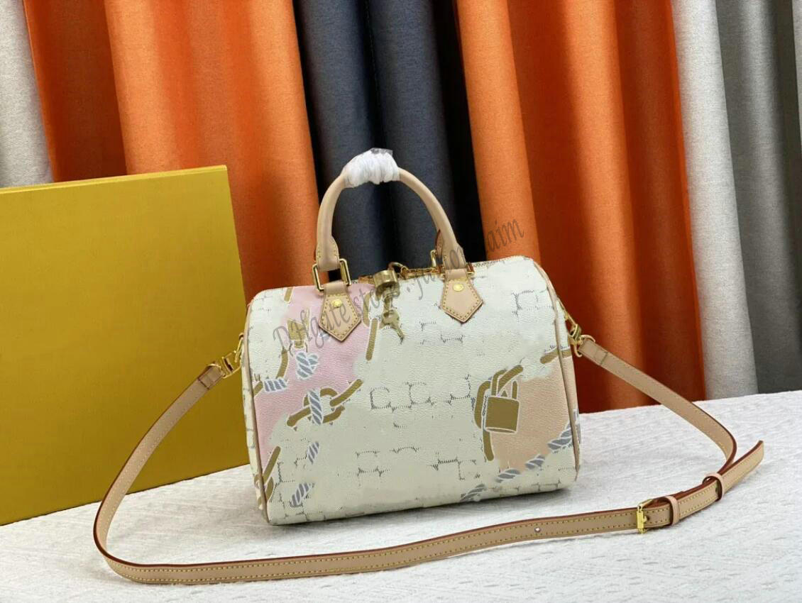 2023 New Spring Chains Ropes Boston bag N40473 Speedy Bandouliere 25 Crossbody Bag Damier Azur Speedy Handbag 25cm with Padlock Women's Leath, 31cm
2023 New Spring Chains Ropes Boston bag N40473 Speedy Bandouliere 25 Crossbody Bag Damier Azur Speedy Handbag 25cm with Padlock Women's Leath, 31cm