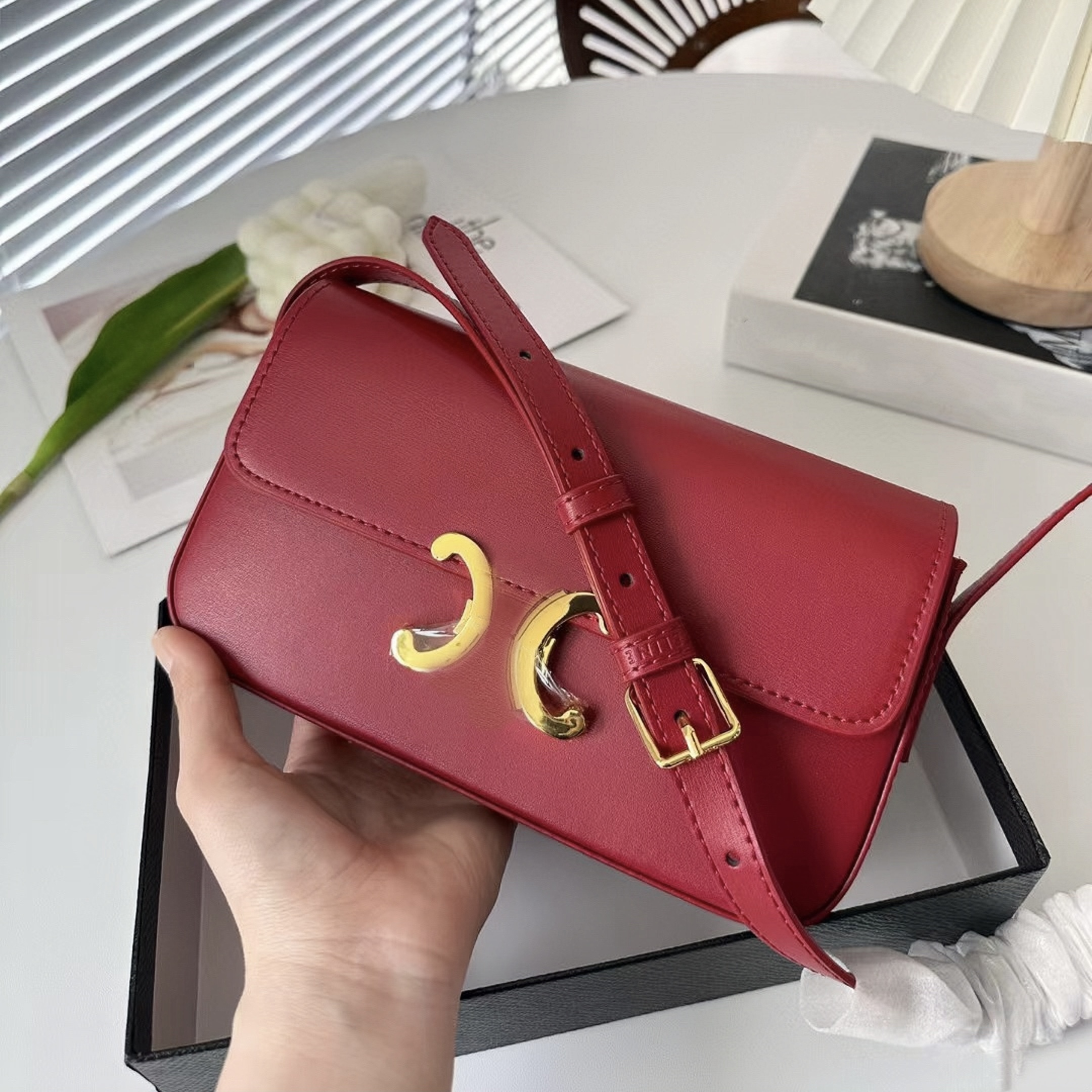 designer bags crossbody bag luxury cross body artsy women Plain Genuine Leather Rivet high quality bag small bag high quality fashion bags lady bag, White
designer bags crossbody bag luxury cross body artsy women Plain Genuine Leather Rivet high quality bag small bag high quality fashion bags lady bag, White