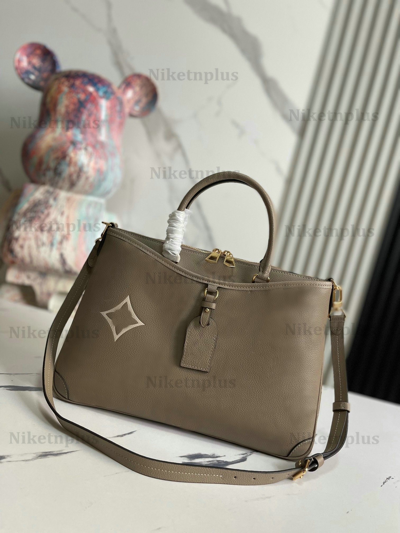 Womens Trianon PM MM Designer Tote Bag Turtledove Cream Black Gray Luxurys Embossed Giant Monograms Leather Handbag Designers Business Top Handle Bag, #1
Womens Trianon PM MM Designer Tote Bag Turtledove Cream Black Gray Luxurys Embossed Giant Monograms Leather Handbag Designers Business Top Handle Bag, #1
