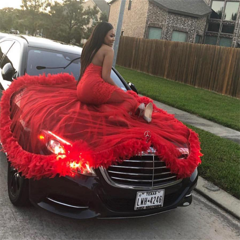 Gorgeous Red Black Girls Prom Dress With Feather Halter Mermaid Formal Fifteen Birthday Evening Party Gowns Backless Ceremony 2023 robe de soiree vest