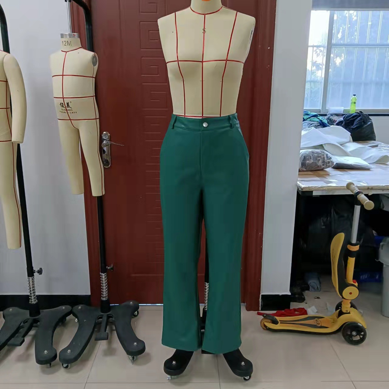 Fashion Design Leather Pants European and American Fashion New Product Women's Micro Ra High Elastic Mid Waist Commuting Style Leather Pants Legg