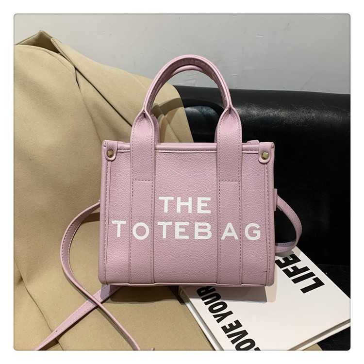 the Tote Marc Mini Tote Women's Springsummer New Trend Fashion Handbag Junior High Quality Bag Jacobsn9x2jocobs, Black
the Tote Marc Mini Tote Women's Springsummer New Trend Fashion Handbag Junior High Quality Bag Jacobsn9x2jocobs, Black
