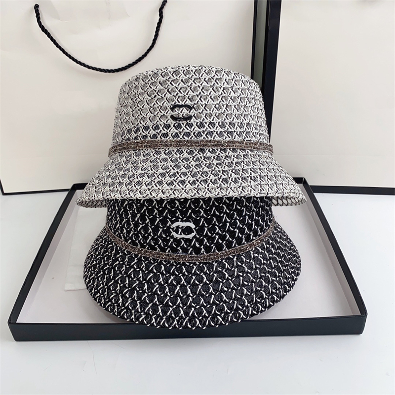 Fashion Designer Bucket Hat Summer Straw Hat For Women Men Summer Beach Travel Sunhat Luxury Cap Formal Weave Fisherman Hats
Fashion Designer Bucket Hat Summer Straw Hat For Women Men Summer Beach Travel Sunhat Luxury Cap Formal Weave Fisherman Hats