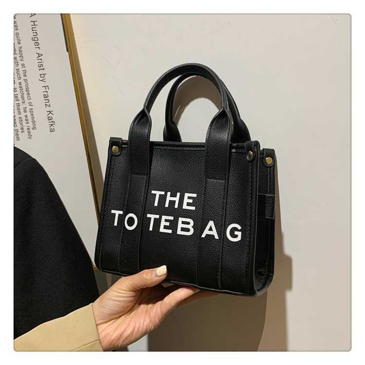 the Tote Marc Mini Tote Women's Springsummer New Trend Fashion Handbag Junior High Quality Bag Jacobss58xjocobs, Black
the Tote Marc Mini Tote Women's Springsummer New Trend Fashion Handbag Junior High Quality Bag Jacobss58xjocobs, Black