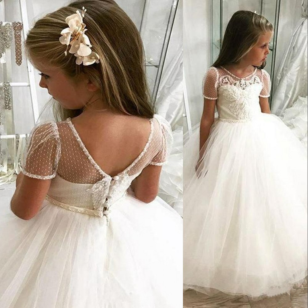 2023 White Simple Flower Girls Dresses For Weddings Jewel Neck Short Sleeves Lace Appliques Beads Long Floor Length Birthday Children Girl Pageant Gow